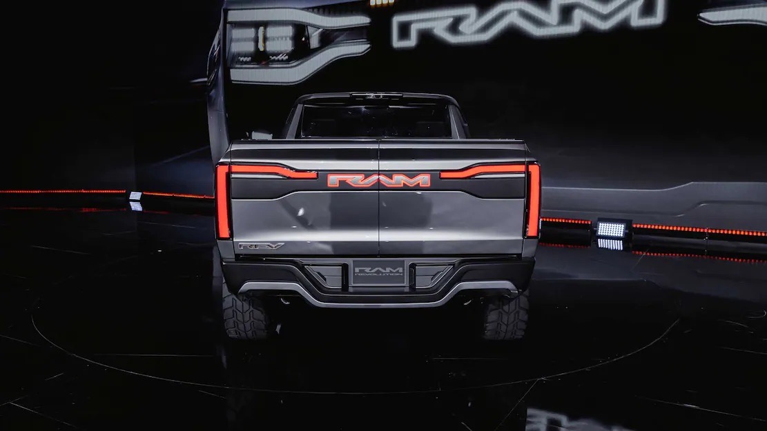 Ram-1500-Revolution-EV-pickup-truck-concept-reveal-10 Large.jpeg